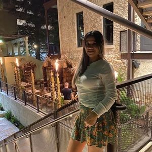 Meet your Posher, Maria